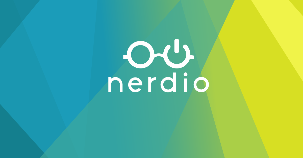 Nerdio sin logo i hvitt på en blå og grønn bakgrunn